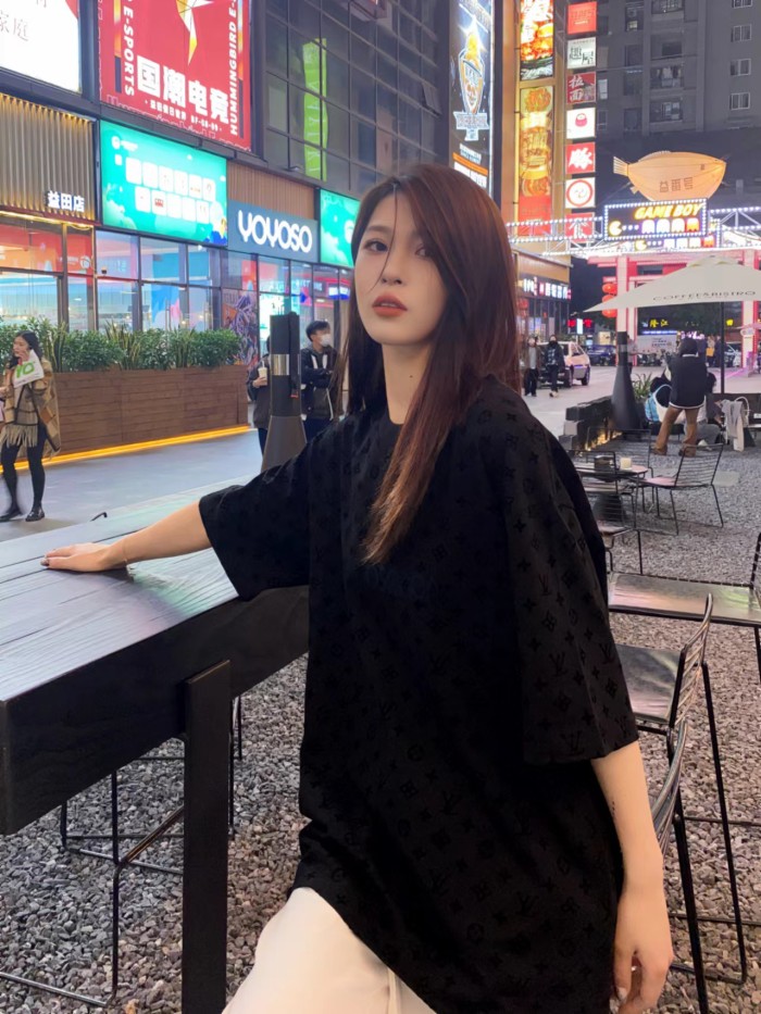 Clothes Louis Vuitton 255