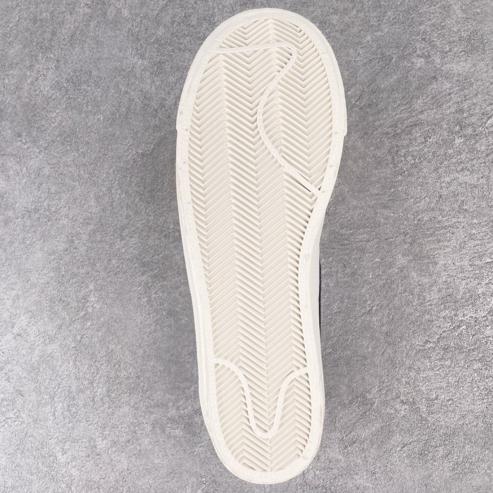 Nike Blazer Low Sneaker 9