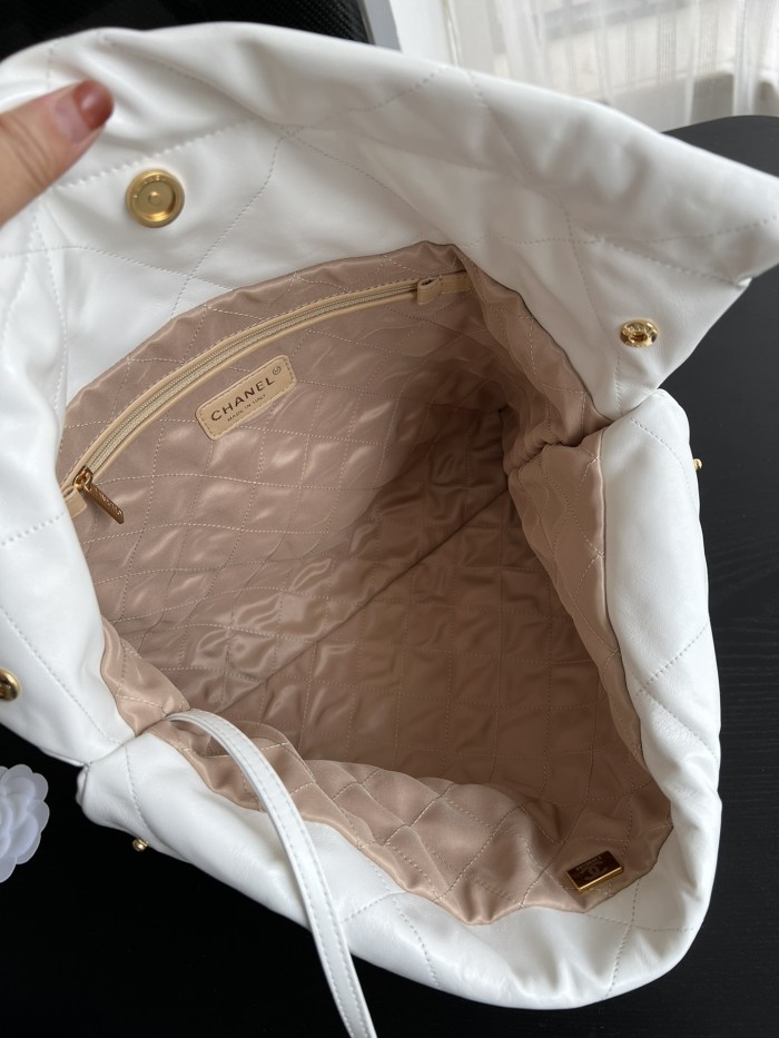 Handbag Chanel size 35cmx37cmx7 cm