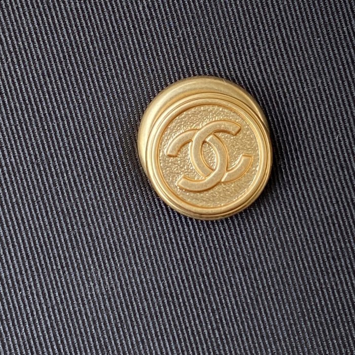 Handbag Chanel AP2550 size 9.5x17x8 cm