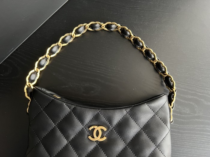 Handbag Chanel size 17.5cm24cm6 cm