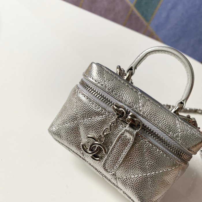 Handbag Chanel AP2194 size 12 11.5 7 cm