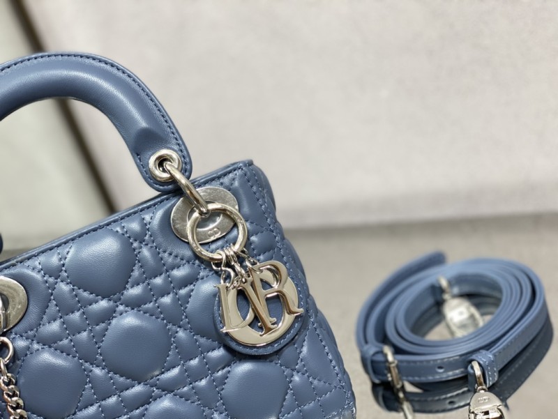 Handbag Dior size 17 cm