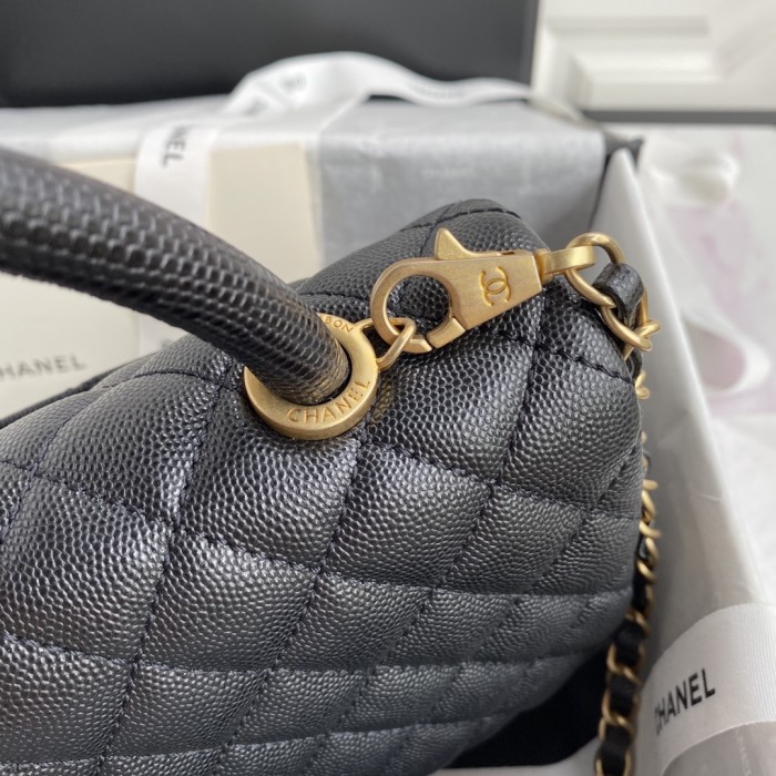 Handbag Chanel size 18-29-12 cm