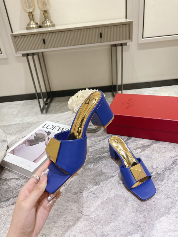 VALENTINO GARAVANI Roman Stud WOMEN 6