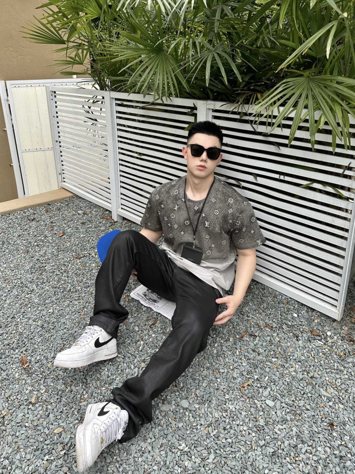 Clothes Louis Vuitton 354