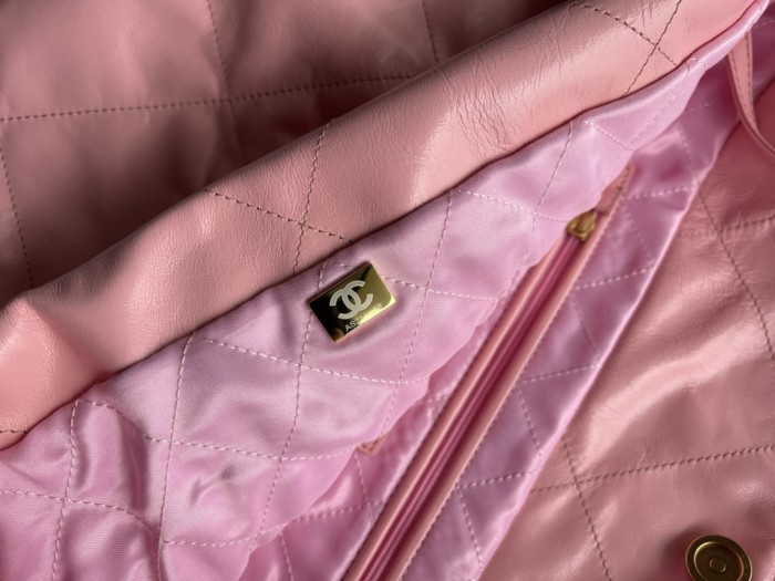 Handbag Chanel size 39cmx42cmx8 cm