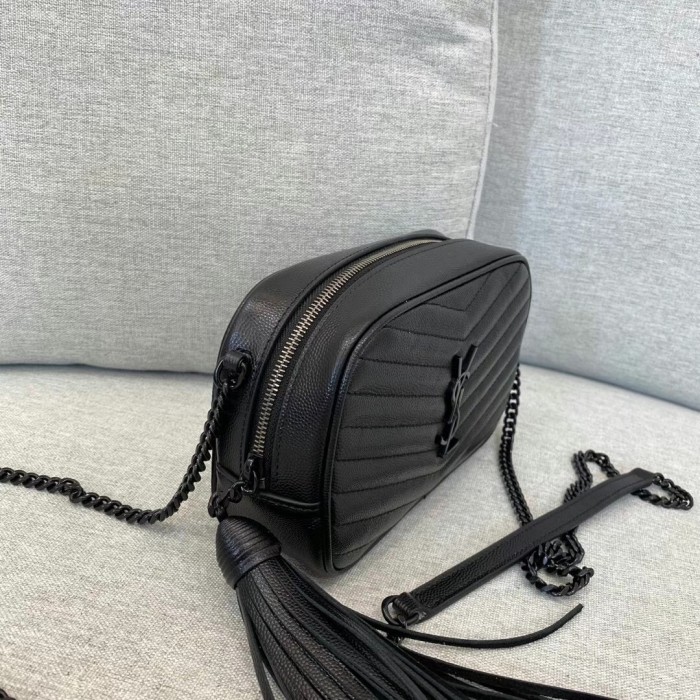 Handbags SAINT LAURENT 585040 size 19-11-5 cm