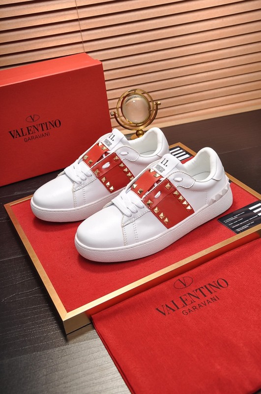 Valentino Garavani Rockstud Untitled calfskin sneaker 14