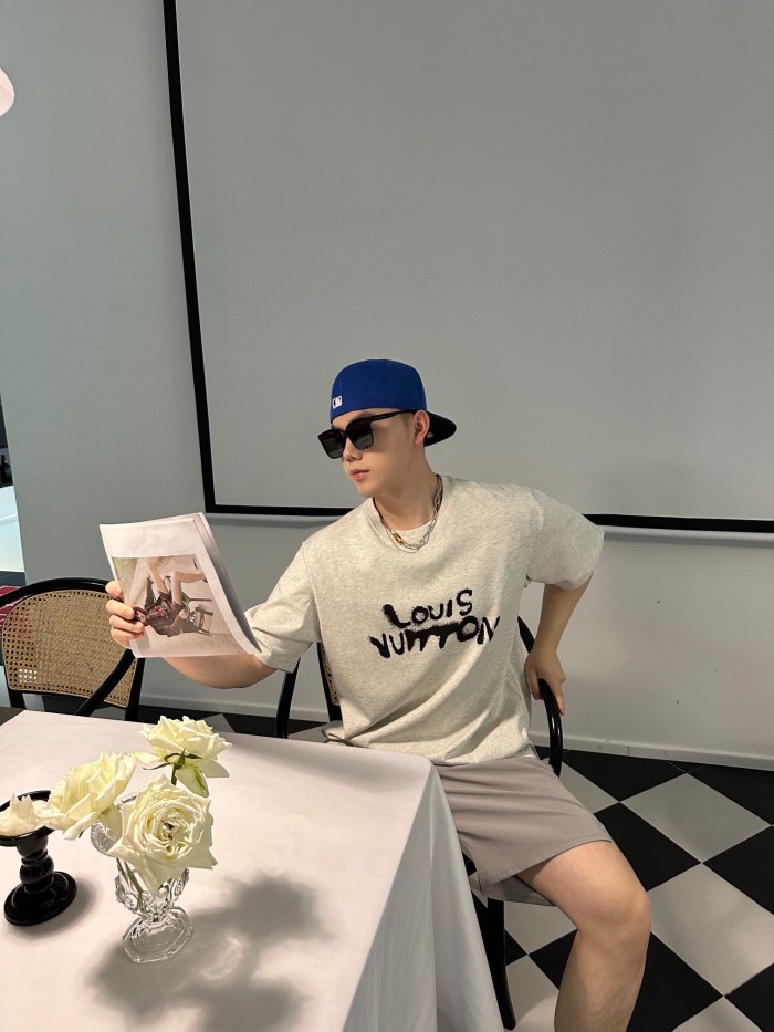 Clothes Louis Vuitton 306