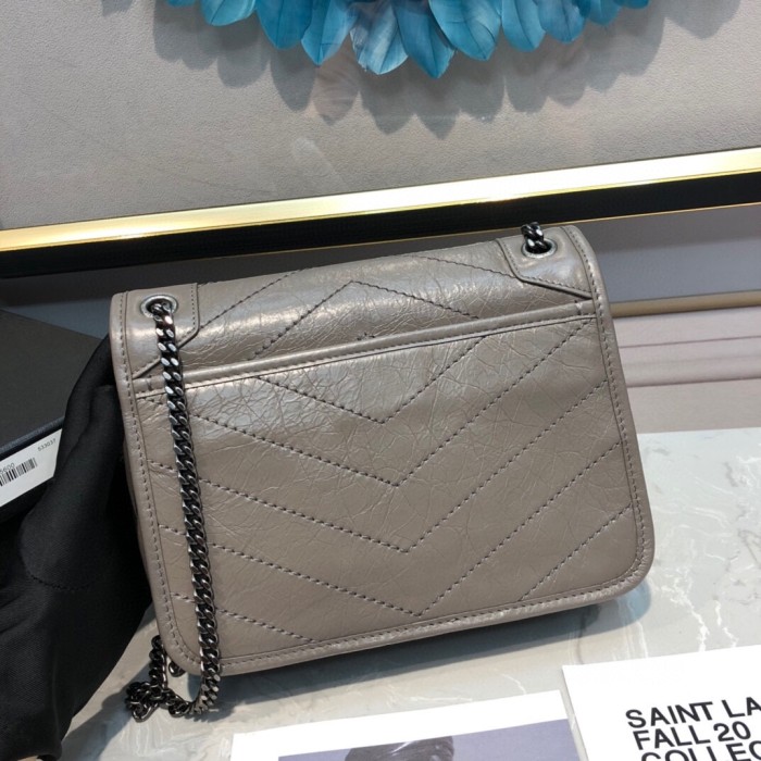 Handbags SAINT LAURENT 533037 size 22*16.5*12 cm