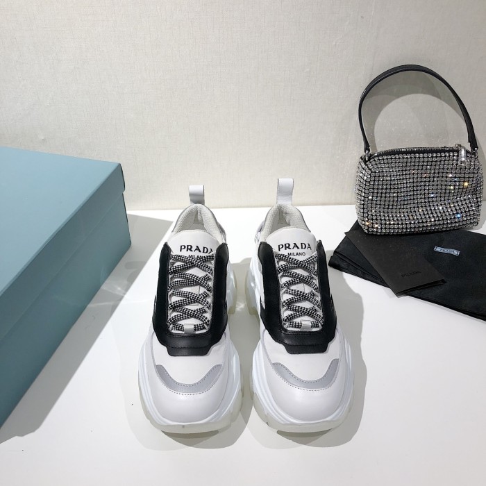 Prada Low Top sneaker 50