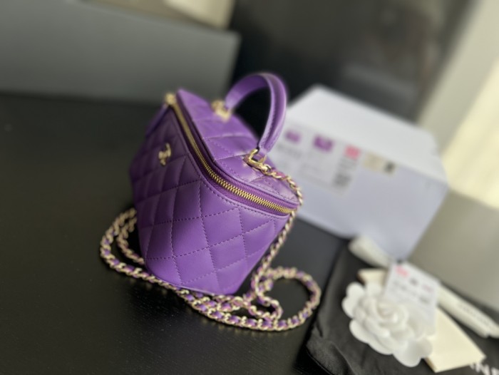 Handbag Chanel AP2199 size 17cmx9.5cmx8 cm