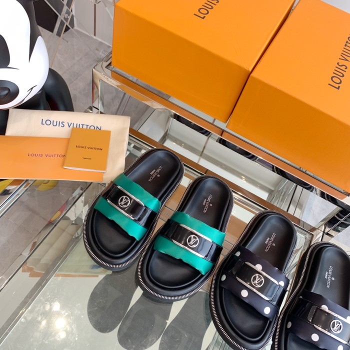 Louis Vuitton POOL PILLOW FLAT COMFORT MULES 4