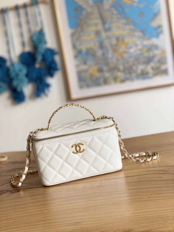 Handbag Chanel 81195 size 16 9.5 8 cm