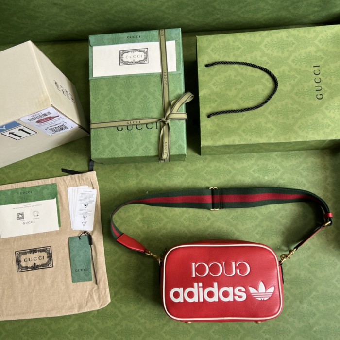 Handbag Gucci 702427 size 255*16*9.5 cm