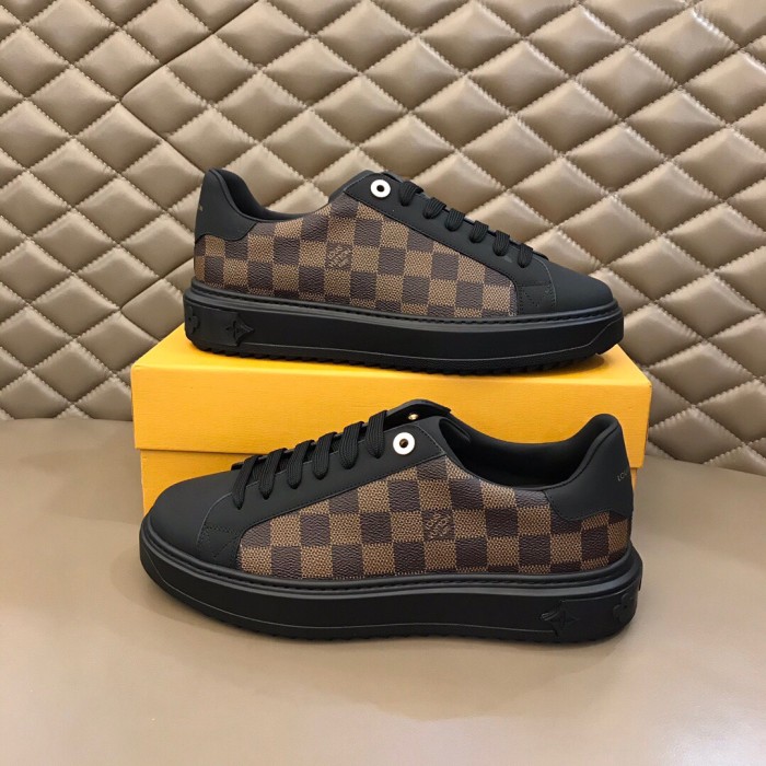 Louis Vuitton Low Top sneaker 18