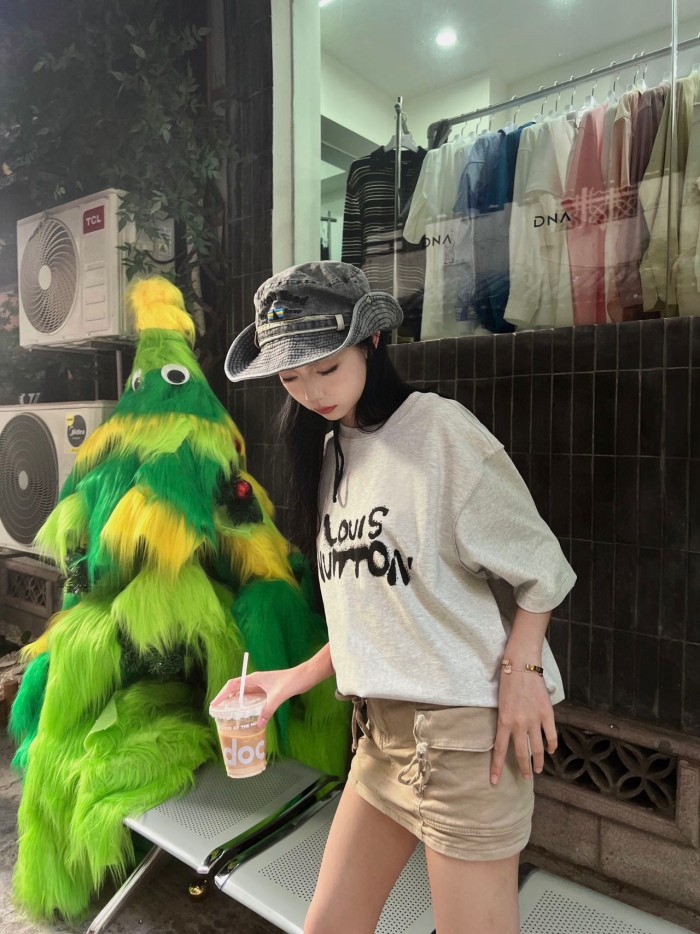 Clothes Louis Vuitton 306