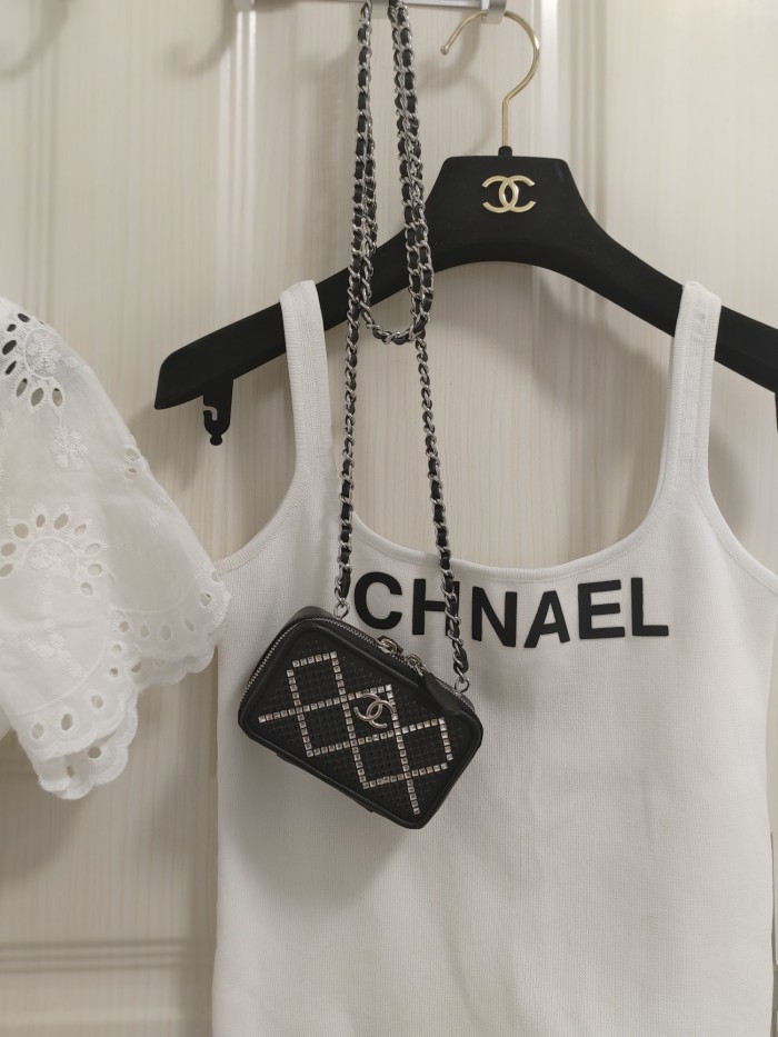 Handbag Chanel size 10*7*4.5 cm