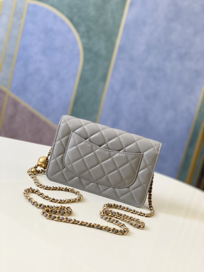 Handbag Chanel 81133 size 19 cm