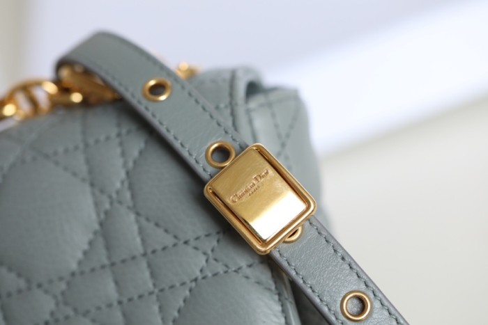 Handbag Dior size 20x12x7 cm