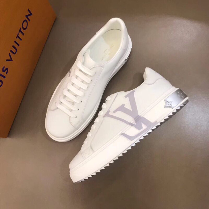Louis Vuitton Low Top sneaker 22
