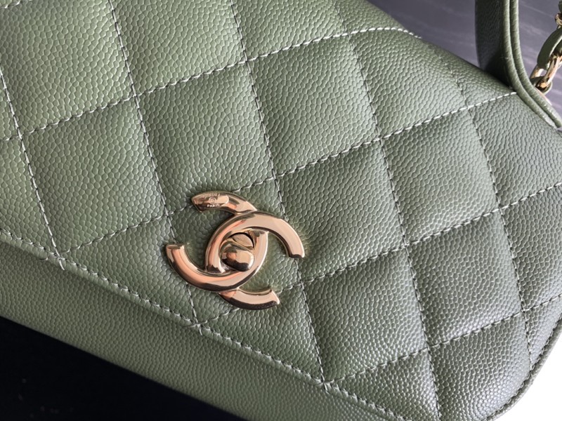 Handbag Chanel A93067 size 20 cm