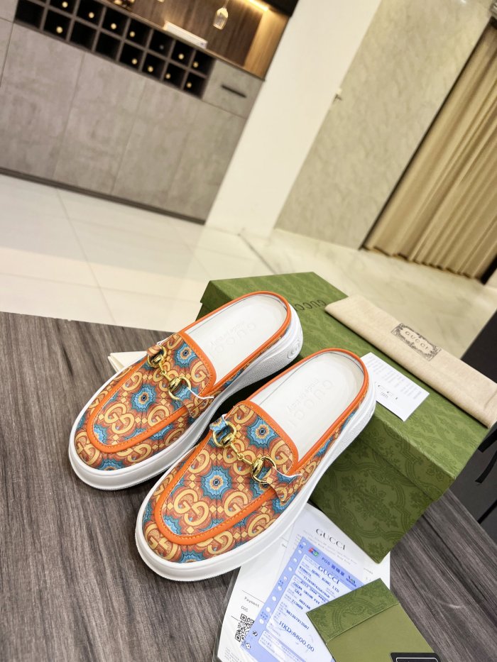 Gucci Women's WOMEN 6