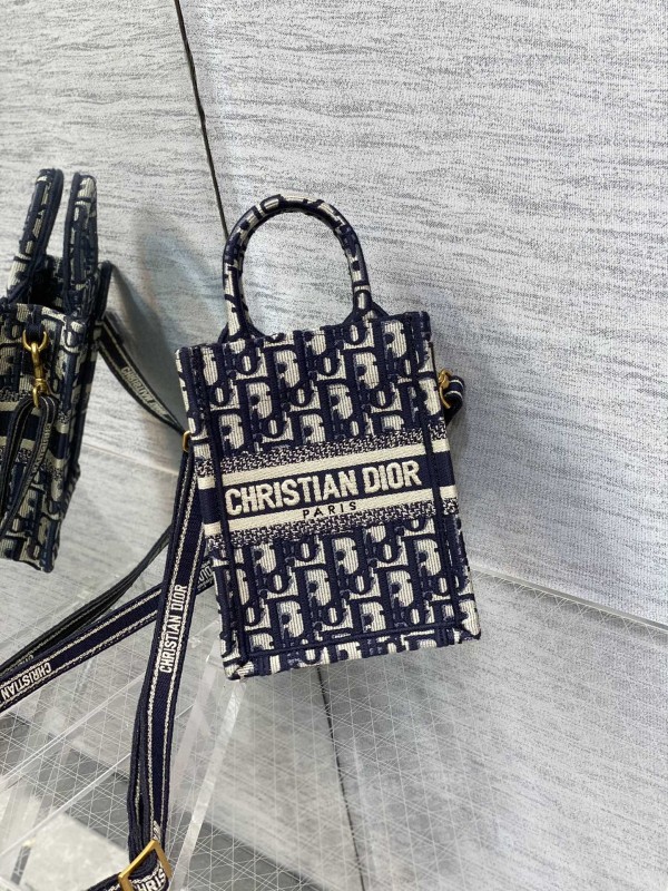 Handbag Dior size 13.5*5*18 cm