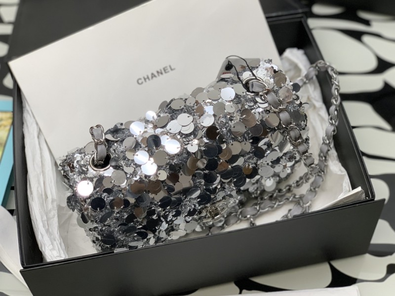 Handbag Chanel size 20 cm