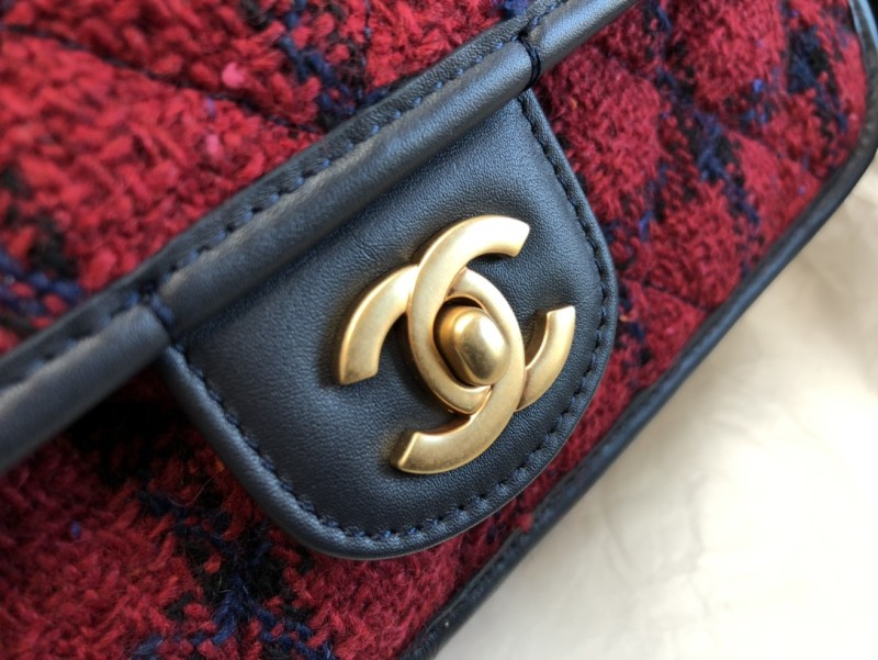 Handbag Chanel size 25*21*7* cm