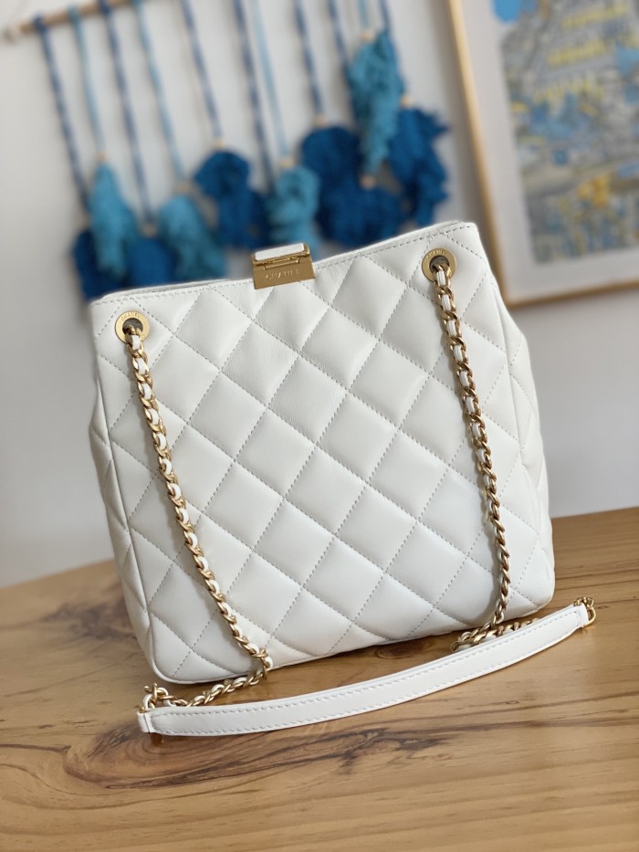 Handbag Chanel 3477 size 22*25*9* cm