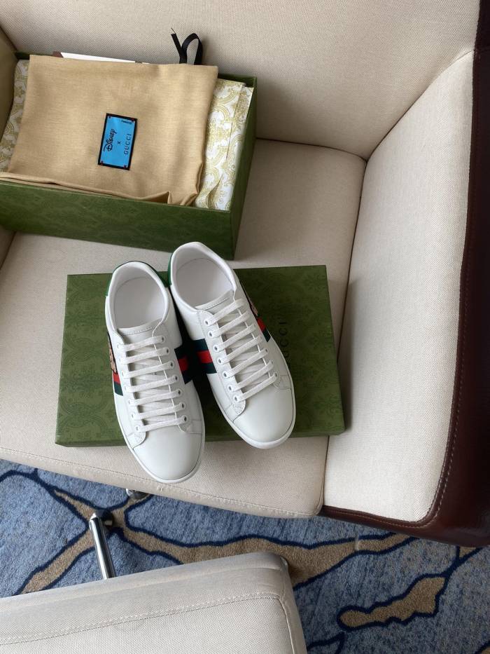 Gucci Women's Ace sneaker with bee sneaker 4