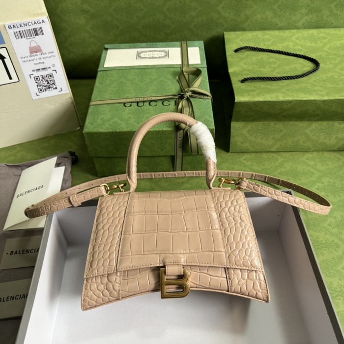 Handbag Gucci 5935461 size 23*15*10 cm
