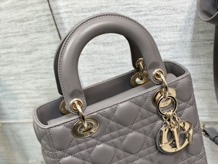 Handbag Dior size 20 cm