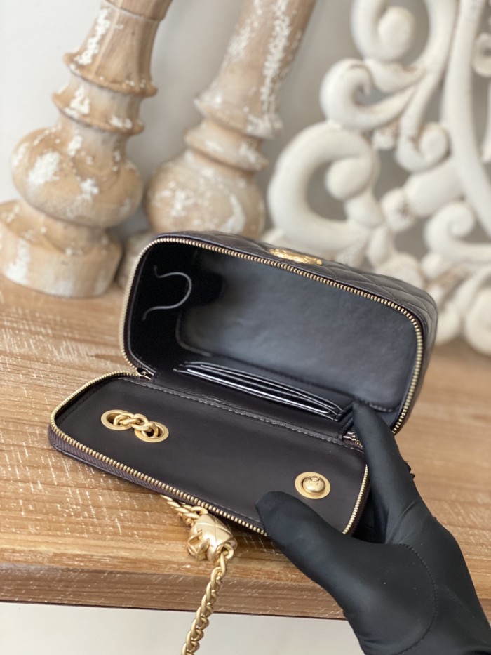 Handbag Chanel 81222 size 16.5 cm