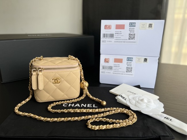 Handbag Chanel AP1447 size 8.5cmx11cmx7 cm