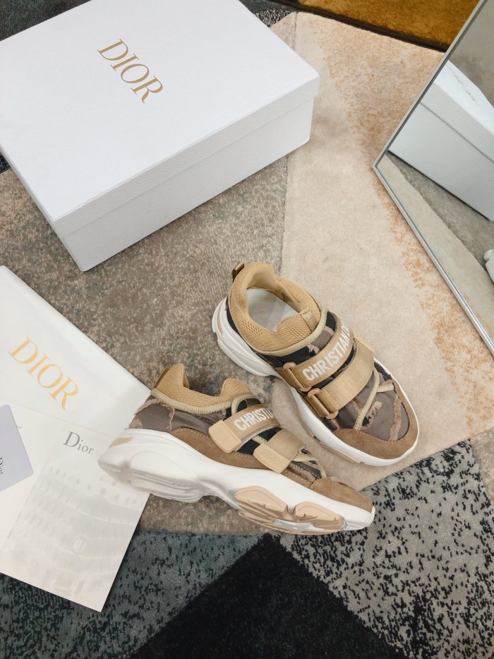 Dior D-Wander Sneaker 8