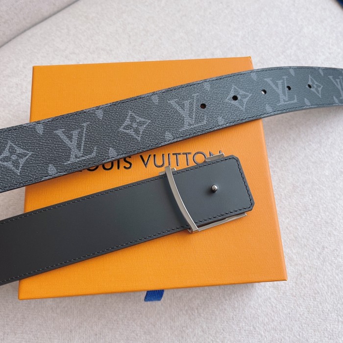 Louis Vuitton Belt 1 (width 4cm)
