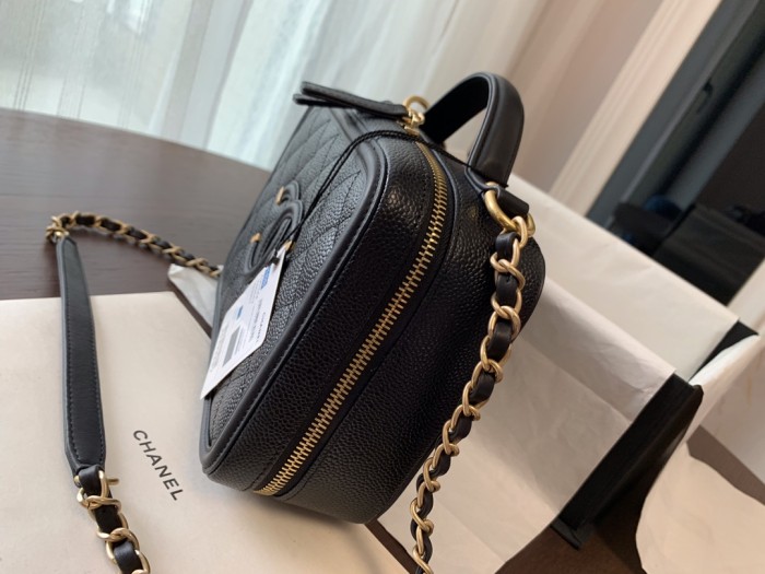 Handbag Chanel size 21 cm