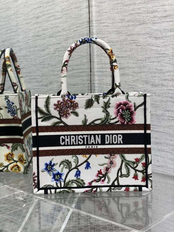 Handbag Dior size 26*8*22 cm