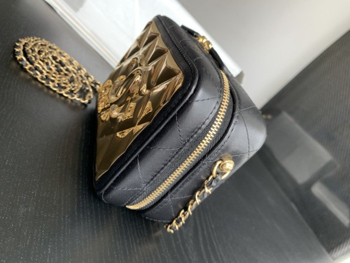 Handbag Chanel 2389 size 14cmx10cmx6.5 cm