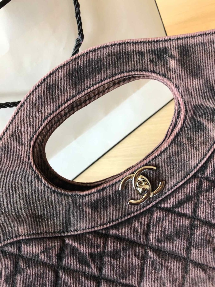 Handbag Chanel S1408 size 41×45×9 cm