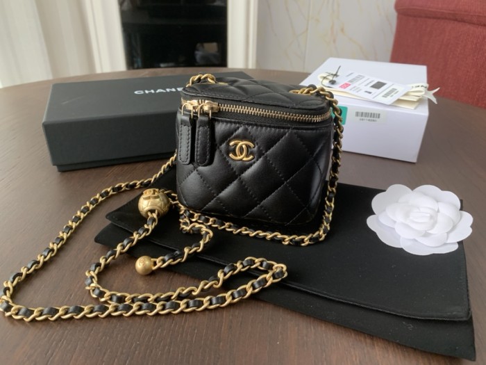 Handbag Chanel size 8.5cmx11cmx7 cm