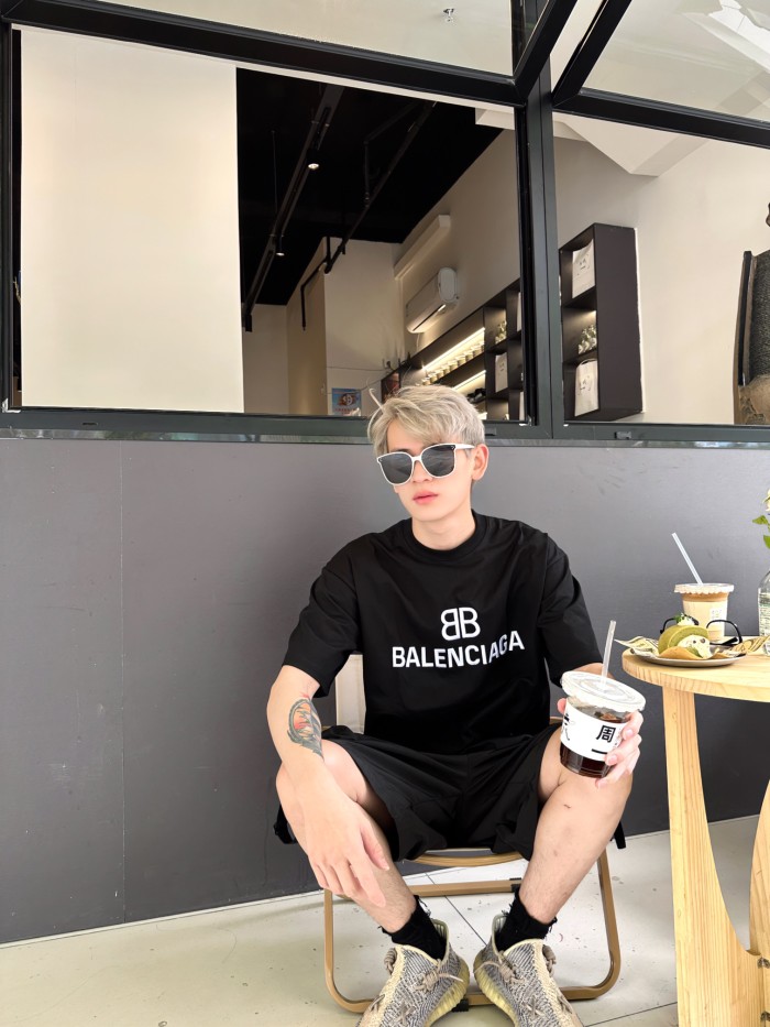 Clothes Balenciaga 223