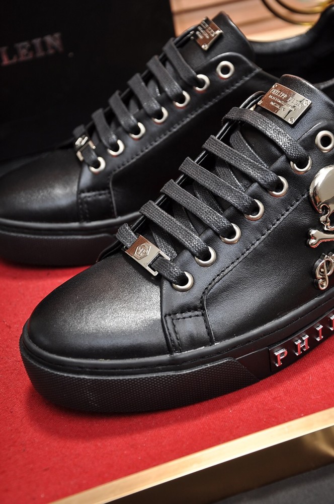 Philipp Plein Low Top Sneakers 33