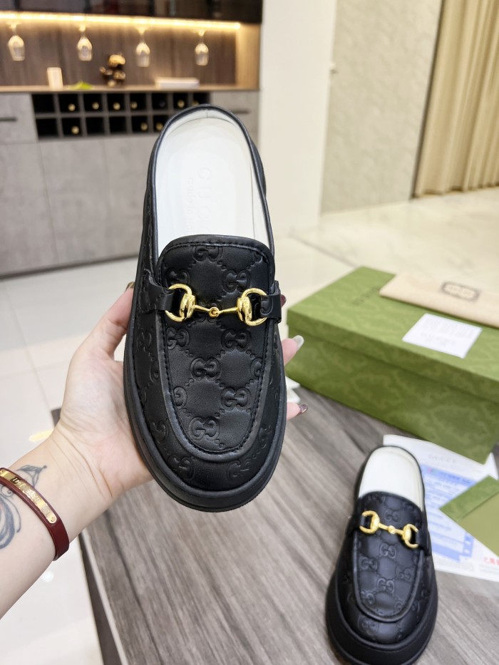 Gucci Women's WOMEN 6