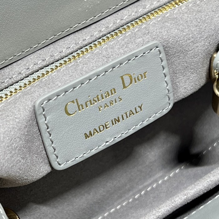 Handbag Dior 0062 size 19*13*8 cm