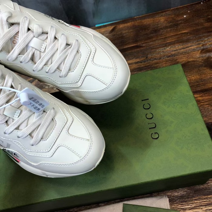 Gucci Rhyton sneaker 30
