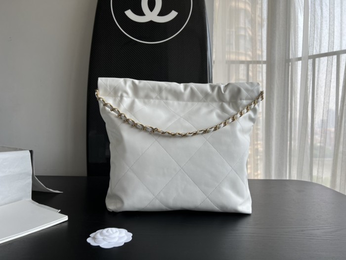 Handbag Chanel size 35cmx37cmx7 cm